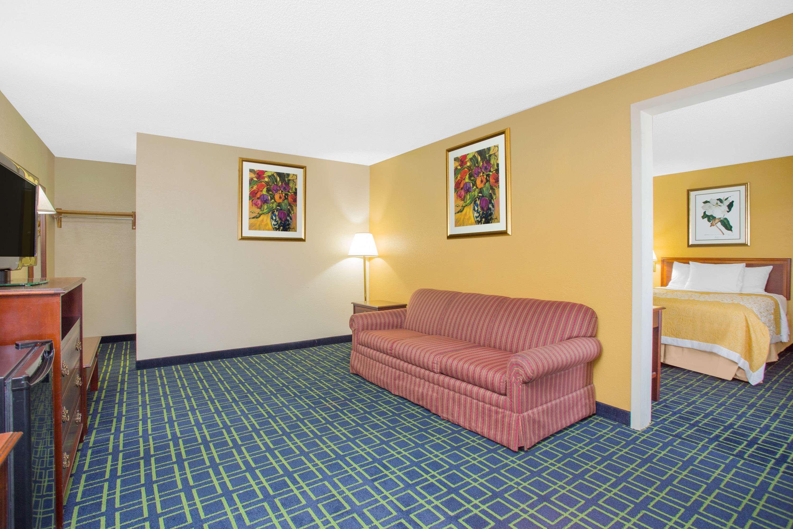 Days Inn By Wyndham Greenville Exterior foto